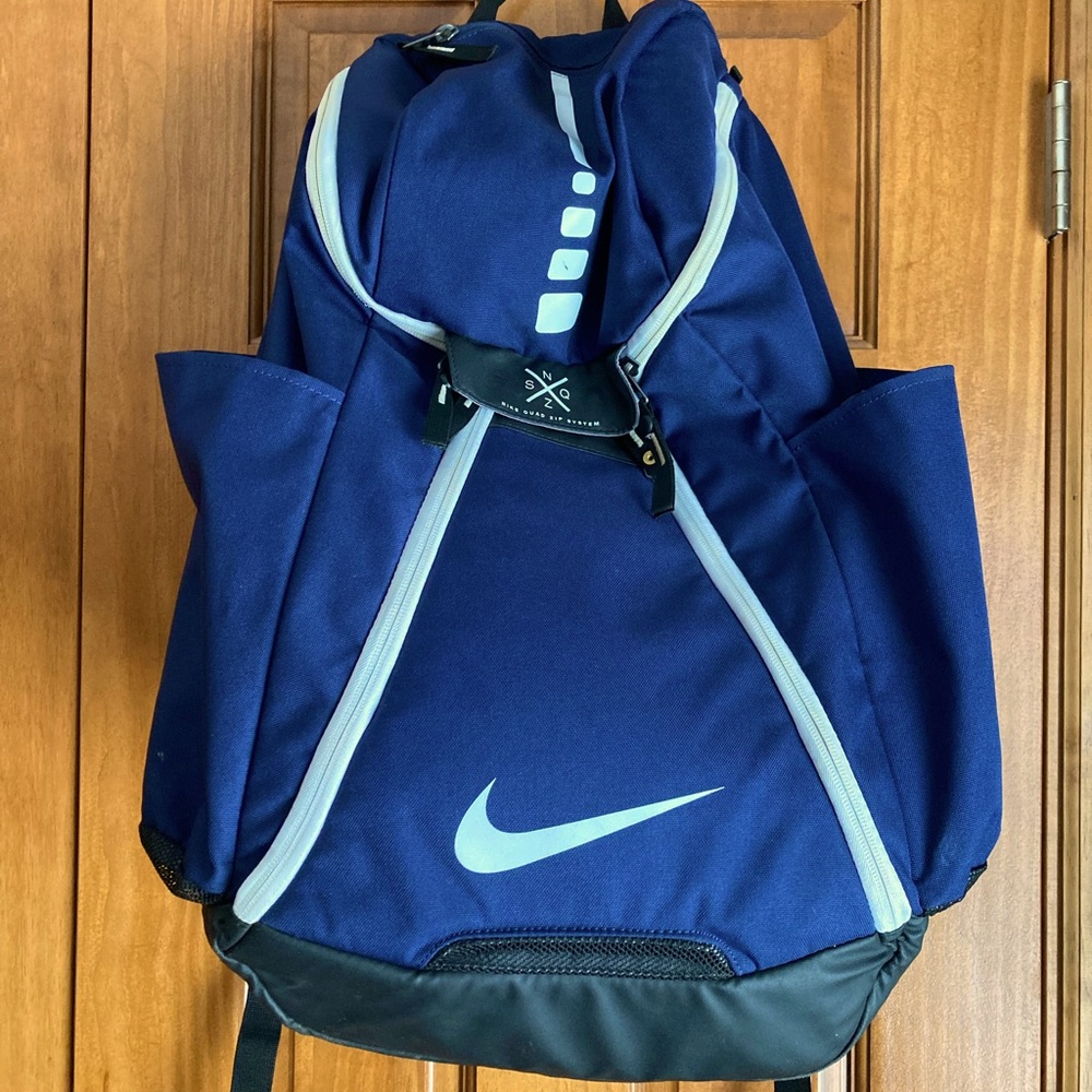 Nike Elite Quad Zip backpack